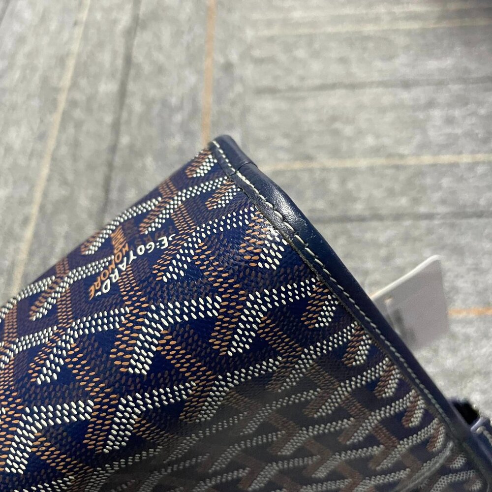 100% Authentic Goyard MM Leather Clutch Bag - Picture 8 of 13